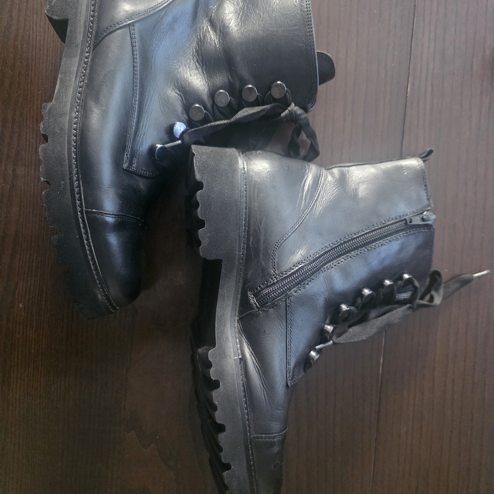 Black Leather Men's Boots